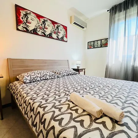 Big In Navigli District With 2 Balcony And Parking Апартаменты