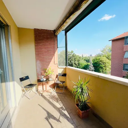 Big In Navigli District With 2 Balcony And Parking Апартаменты *