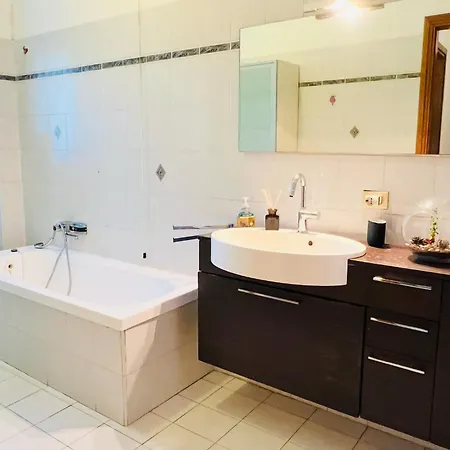 Big In Navigli District With 2 Balcony And Parking Апартаменты *