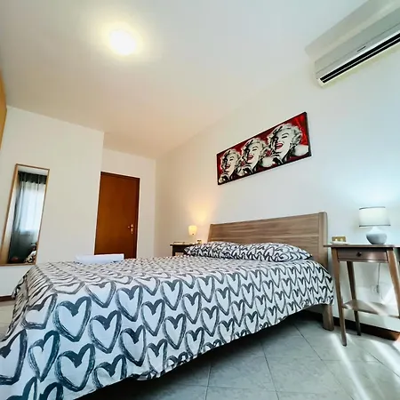 Апартаменты Big In Navigli District With 2 Balcony And Parking *